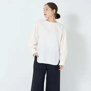 아두이트리스테스 블라우스