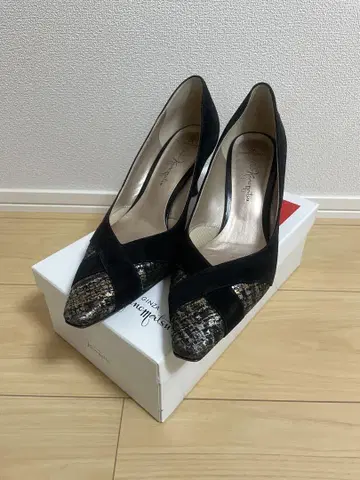 긴자 카네마츠 25cm 블랙 계열 펌프스