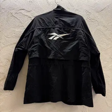 Reebok 블랙 나일론 자켓 L