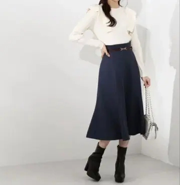 프로포션 바디 드레싱 벨트 디자인 튤립 플레어 스커트