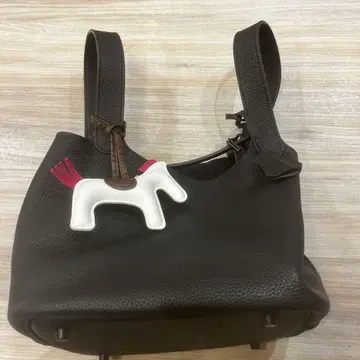 노브랜드 가죽 큐브 백 말 참 포함