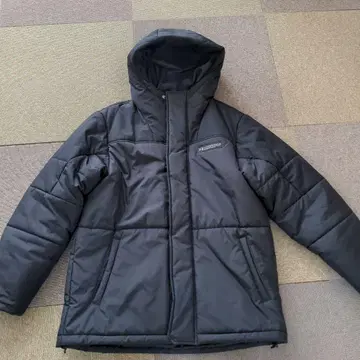언더아머 블랙 다운 자켓 XL