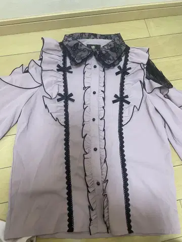 ROJITA 라벤더 프릴 블라우스 긴팔