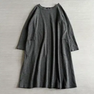 새상품급 45R 울 보트넥 원피스 루즈핏 그레이 R 자수 포켓