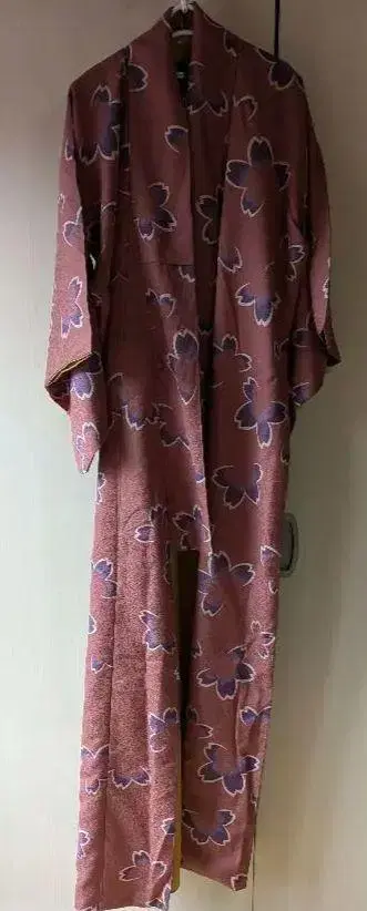 코무사데모도 보라색 꽃무늬 코몬 워셔블 기모노와 오비 세트