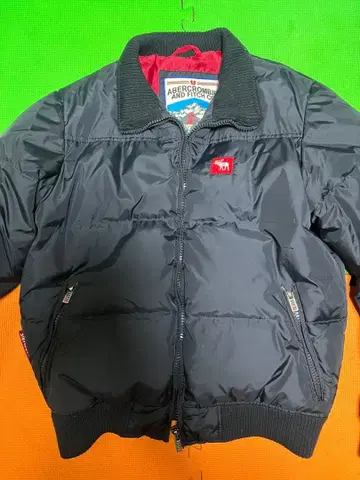 Abercrombie and Fitch 블랙 다운 자켓 L 사이즈