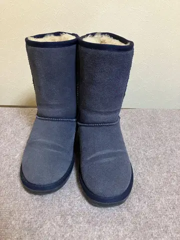 MINNETONKA 네이비 어그 부츠