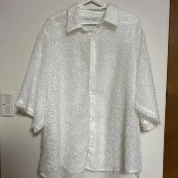 [ SERACE ] 루즈 실루엣 자카드 샤기 시어 반팔 셔츠 L 사이즈