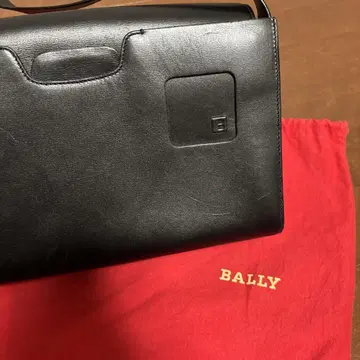 BALLY 블랙 가죽 숄더백