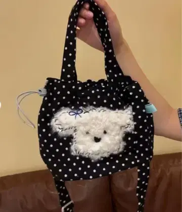 도트 무늬 곰 자수 토트백