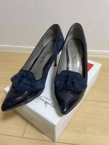 긴자 카네마츠 24.5cm 네이비 계열 펌프스