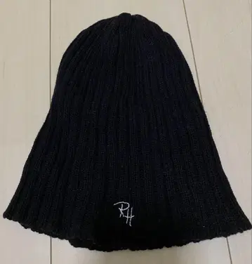 블랙 리브 비니 RH 자수