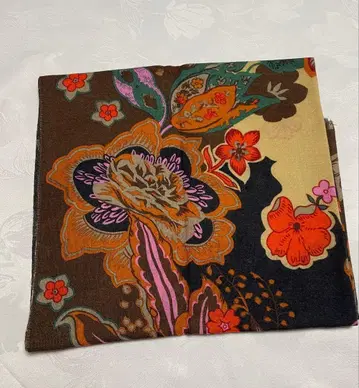 도큐 백화점 울 100% 이탈리아제 스카프 머플러 꽃무늬