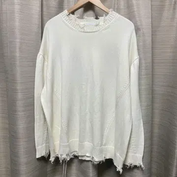 PAGEBOY 화이트 데미지 니트 스웨터 풀오버 슬로우 사이즈