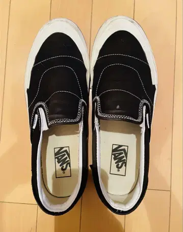 VANS OFF THE WALL 블랙 슬립온