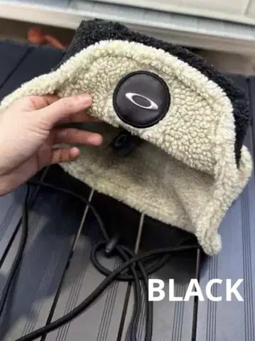 OAKLEY 니트 모자 블랙