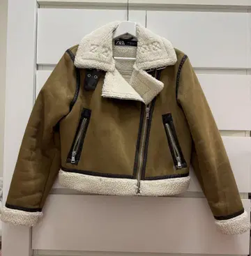 ZARA 숏 기장 무스탕 자켓