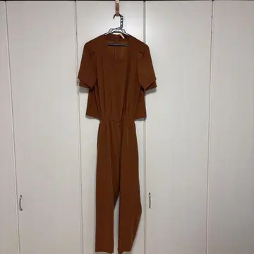 Dee Flavor 브라운 올인원 프릴 허리