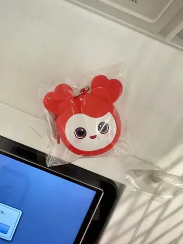 TWICE LOVELYS 미니 실리콘 지갑 채영
