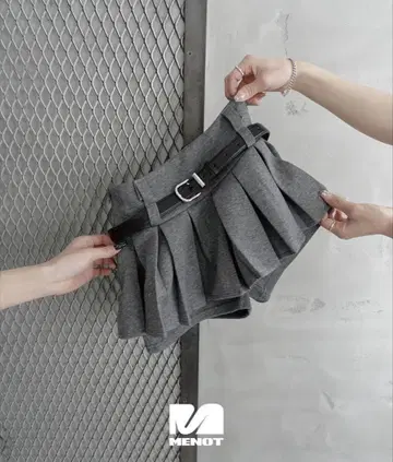 MENOT [ 택 포함 새상품 ] 플리츠 디자인 숏팬츠