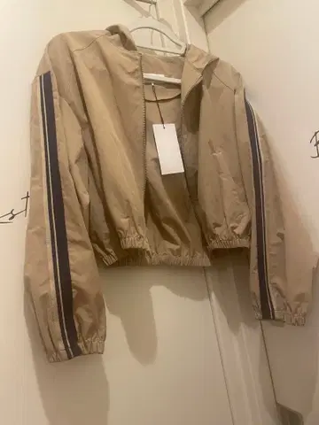 ZARA 후드 부착 베이지 마운틴 파카