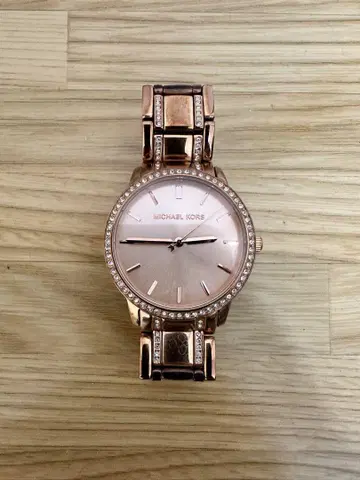 MICHAEL KORS 로즈 골드 손목시계