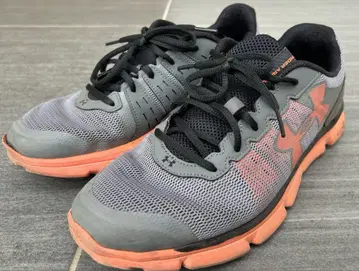 Under Armour 러닝화 그레이/오렌지 29cm