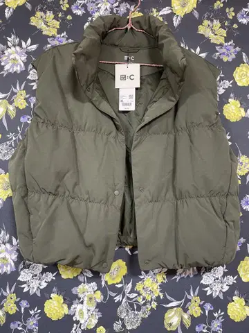 유니클로 UNIQLO C 다운 베스트 미사용 새상품 다운 올리브 아우터