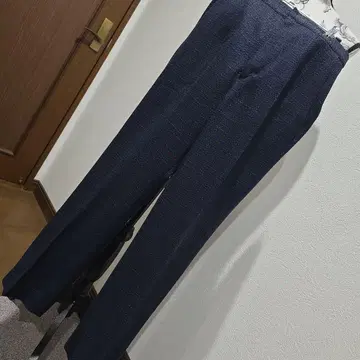 새상품급 네이비 텍스처 슬랙스
