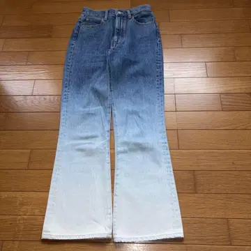 MOUSSY 그라데이션 데님 플레어 팬츠