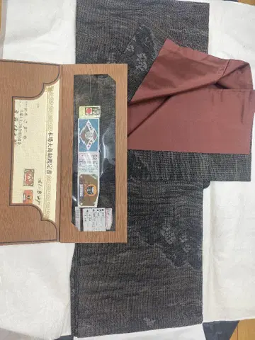 기모노 묶음 판매 오시마 명주. 실크. 전통 예복 기모노. 오비.