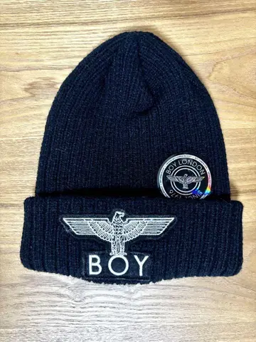BOY LONDON 엠블럼 니트 캡 니트 모자 G-DRAGON