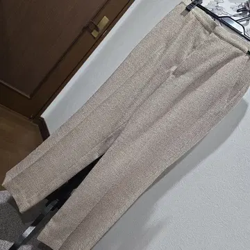 새상품급 베이지 텍스처 슬랙스