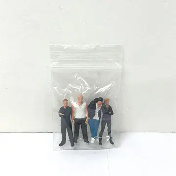 1. 와일드 스피드 1/64 피규어 4체 세트