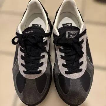 오니츠카타이거 데티 그레이 24.0cm