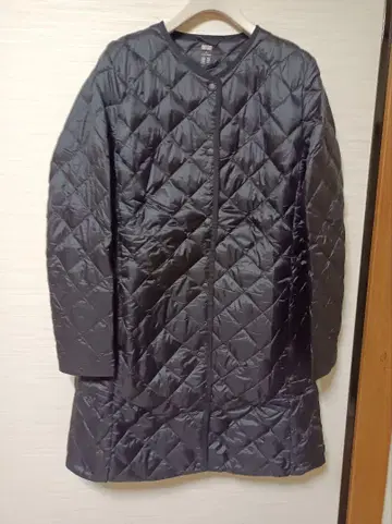 UNIQLO 블랙 퀼팅 롱 자켓