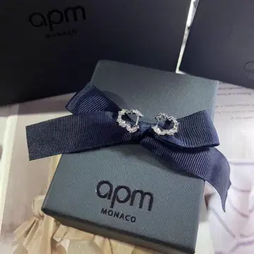 apm MONACO 크리스탈 귀걸이