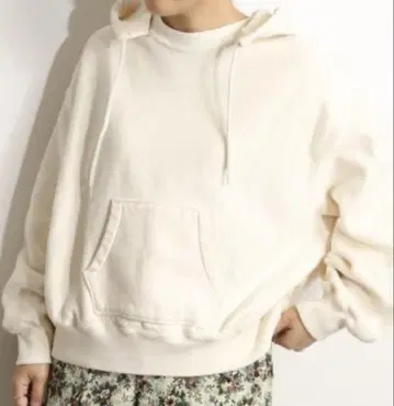 이에나 blurhms/블럼스 별주 후드 부착 풀오버