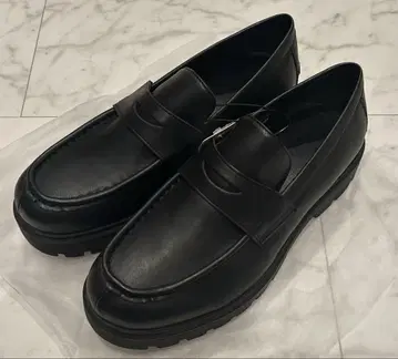 GU 청키 밑창 로퍼 블랙 27cm 새상품 미사용 택 포함