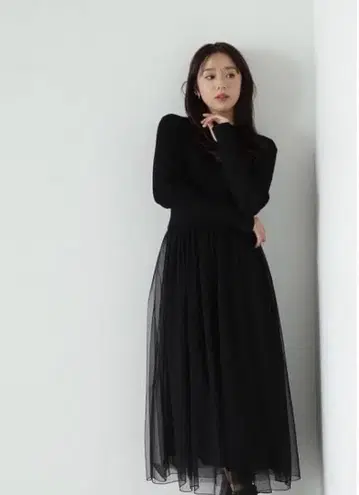 새상품급 내추럴 뷰티 튤 도킹 니트 원피스 긴팔 블랙