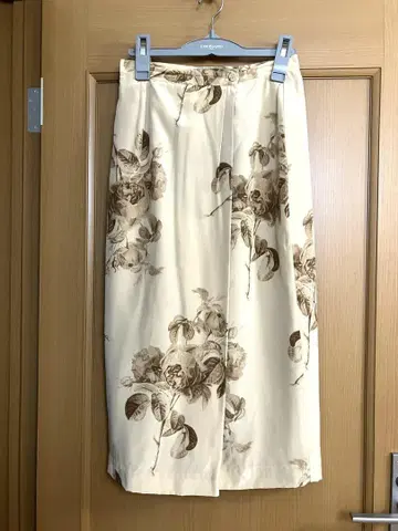 JONES NEW YORK 꽃무늬 랩 스타일 롱 스커트 실크 사이즈 10