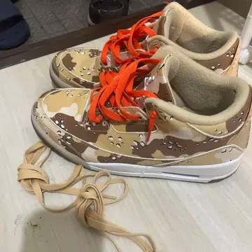 카모플라쥬 하이컷 스니커즈 오렌지 신발끈