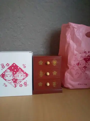 후지야 페코짱 히나마쓰리 미니 오동나무 서랍장 미사용품