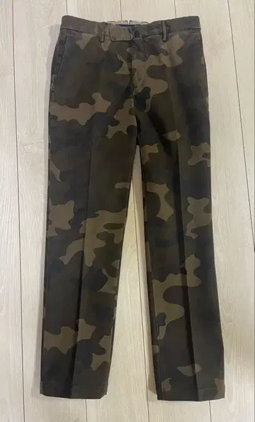 INCOTEX 카모플라주 치노 팬츠