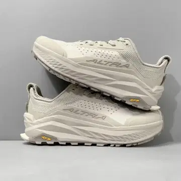 ALTRA 러닝화 화이트