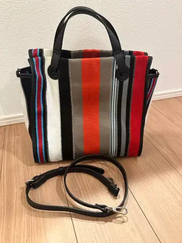ZARA 스트라이프 디자인 토트백