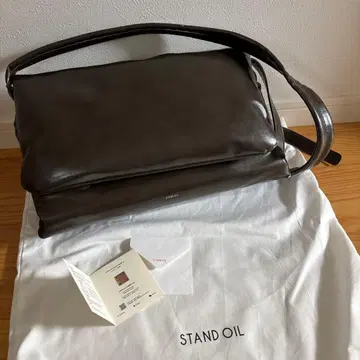 STAND OIL 카키 FLUFFY REGULAR 숄더백