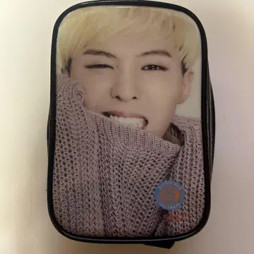 G-Dragon 파우치 컴팩트