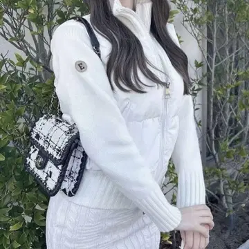 글랜스 도쿄 화이트 니트 다운 자켓