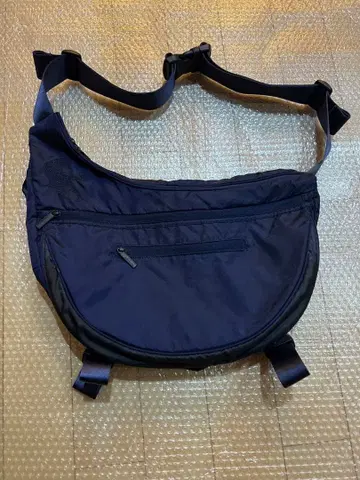 오니츠카타이거 네이비 숄더백 로고 자수 포함